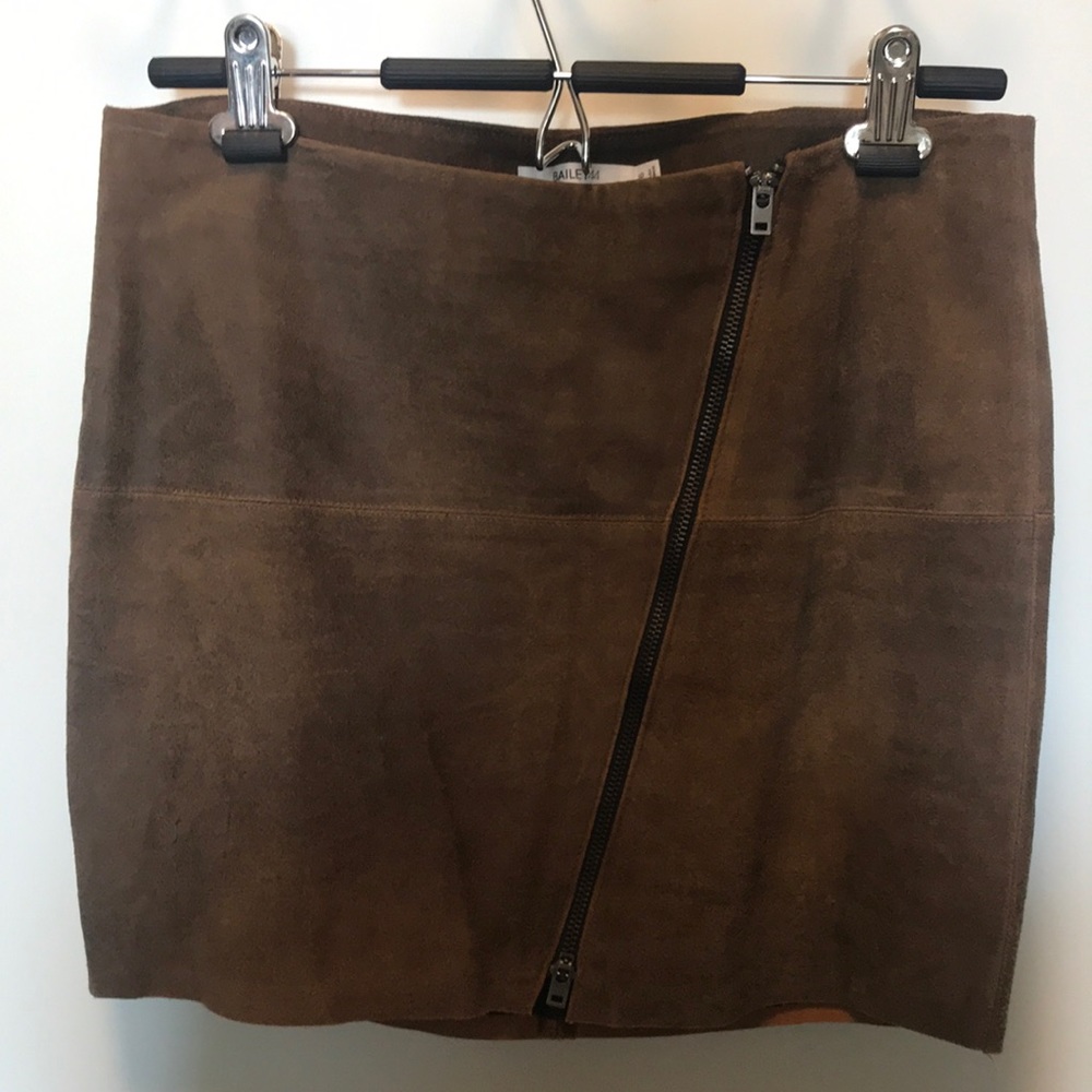 Suede mini skirt with zipper